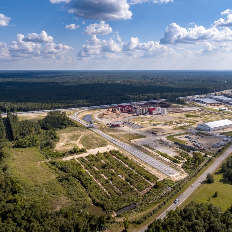 LaSalle BioEnergy (centre) and co-located sawmill (right), Louisiana